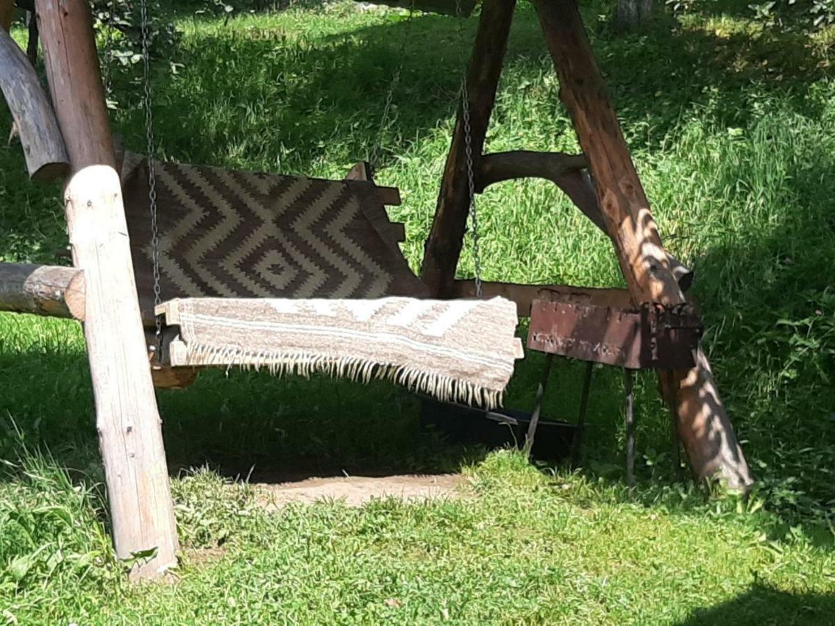 Котедж "Барвінок" Verkhovyna Luaran gambar