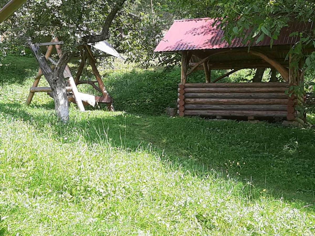 Котедж "Барвінок" Verkhovyna Luaran gambar